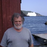 Newfoundland07with iceberg